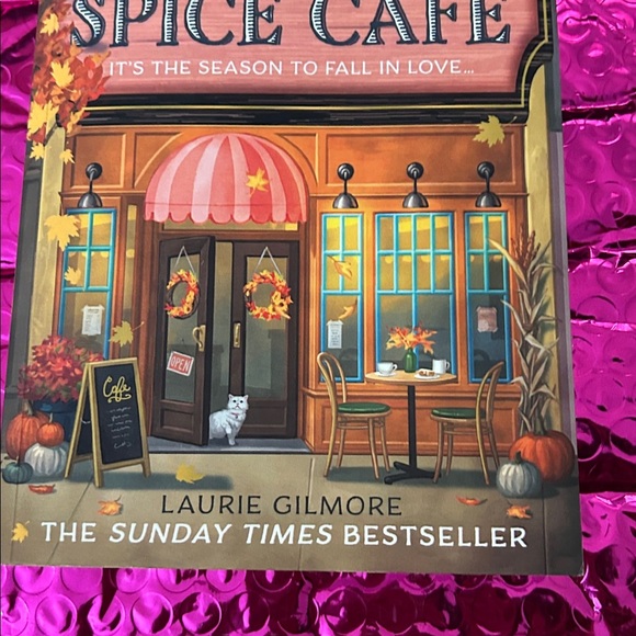 The Pumpkin Spice Café Book by Laurie Gilmore - Picture 2 of 4